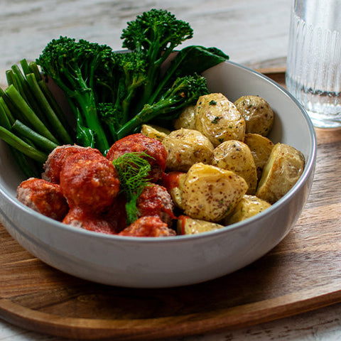 American Meatballs & Italian tomato sauce by Macro Based Diet