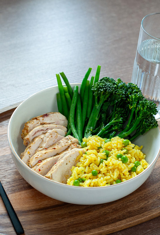 Macro Based Diet Seasoned chicken with bombay rice, broccoli and green beans