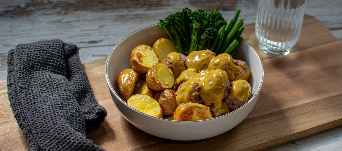 New York deli meatballs with white potatoes and greens, healthy meal prep cooked fresh by Macro Based Diet in Middlesbrough