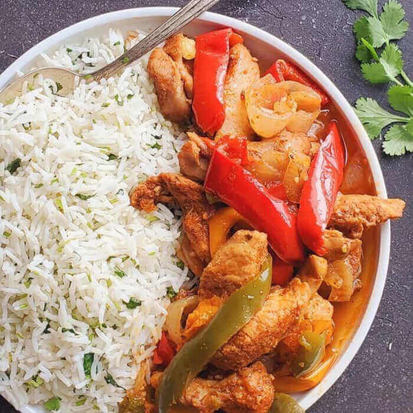 Fresh Mexican chicken with white rice, healthy meal prep for weight loss and muscle gain by Macro Based Diet.