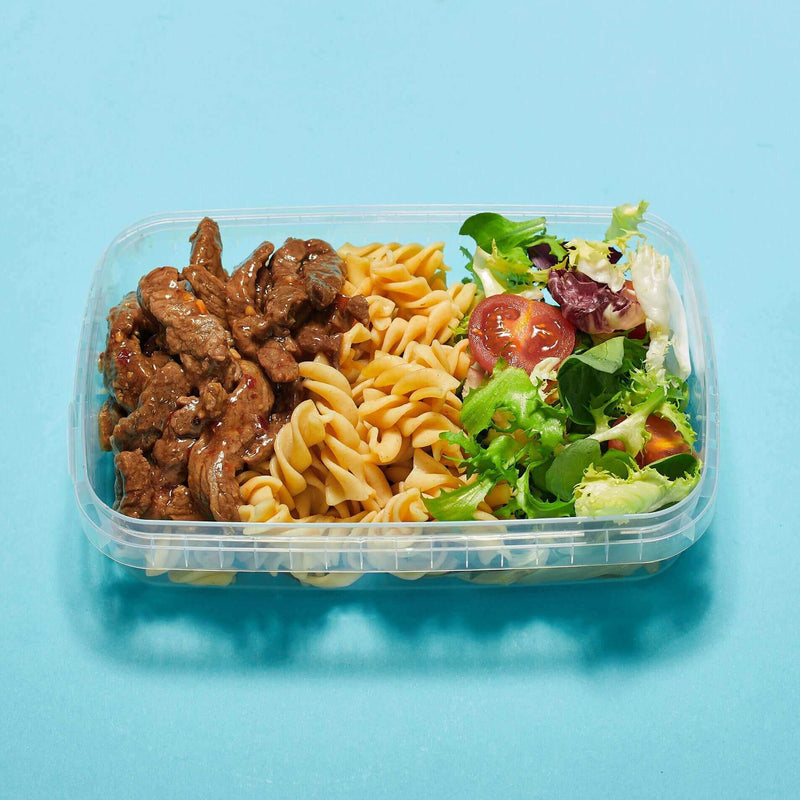 Tasty Sweet Chilli Steak with Pasta & Mixed Leaf Salad, healthy meal prep for weight loss and muscle gain by Macro Based Diet.
