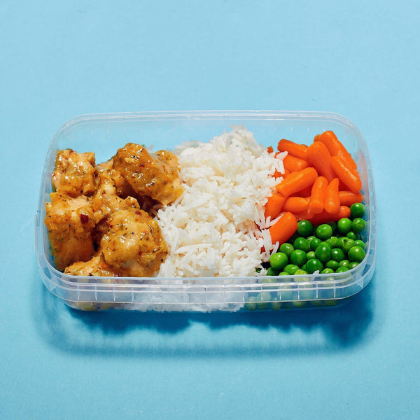 Fresh Salt and Pepper Chicken with White Rice, Peas & Carrots, healthy meal prep delivery for weight loss and muscle gain by Macro Based Diet.